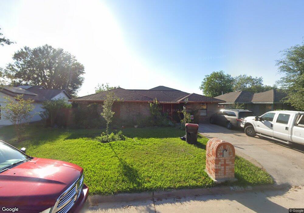 10559 Keeneland Ln, Houston, TX 77038 - photo 1