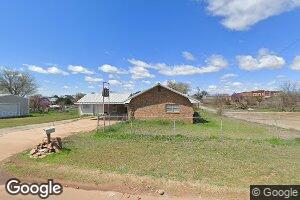 1013 N 3rd St, Sayre, OK 73662