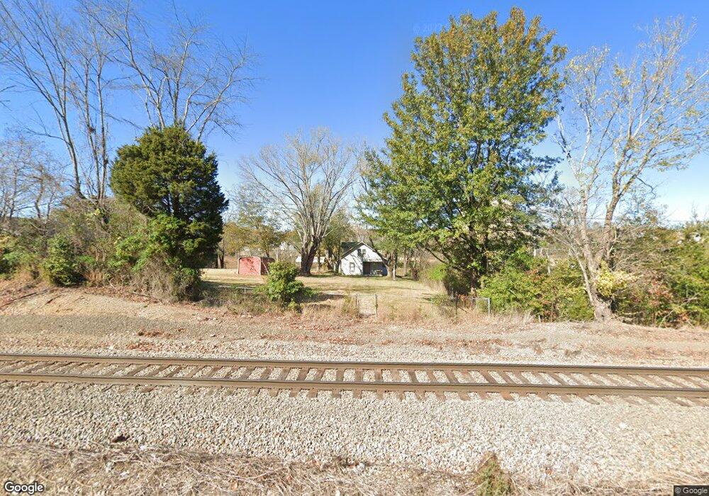 220 Woodlyn Rd, Johnson City, TN 37601 - photo 1