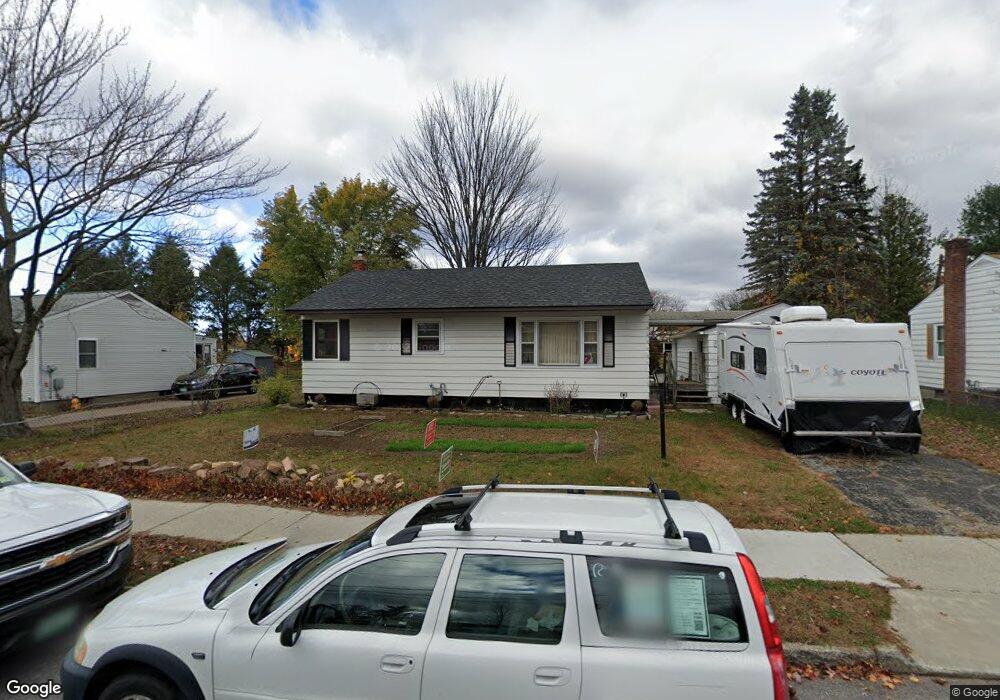 92 Farrington Pkwy, Burlington, VT 05408 - photo 1