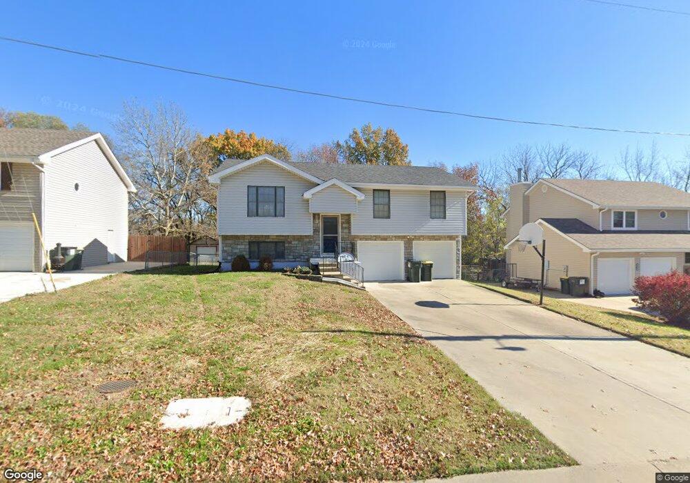 934 N 4th St, Lansing, KS 66043 - photo 1