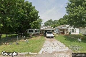 914 N Ash St, Waurika, OK 73573