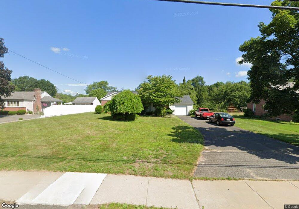 715 East St, Ludlow, MA 01056 - photo 1