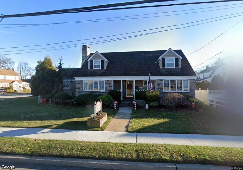 1050 Atlantic Ave, Baldwin, NY 11510 - photo 1