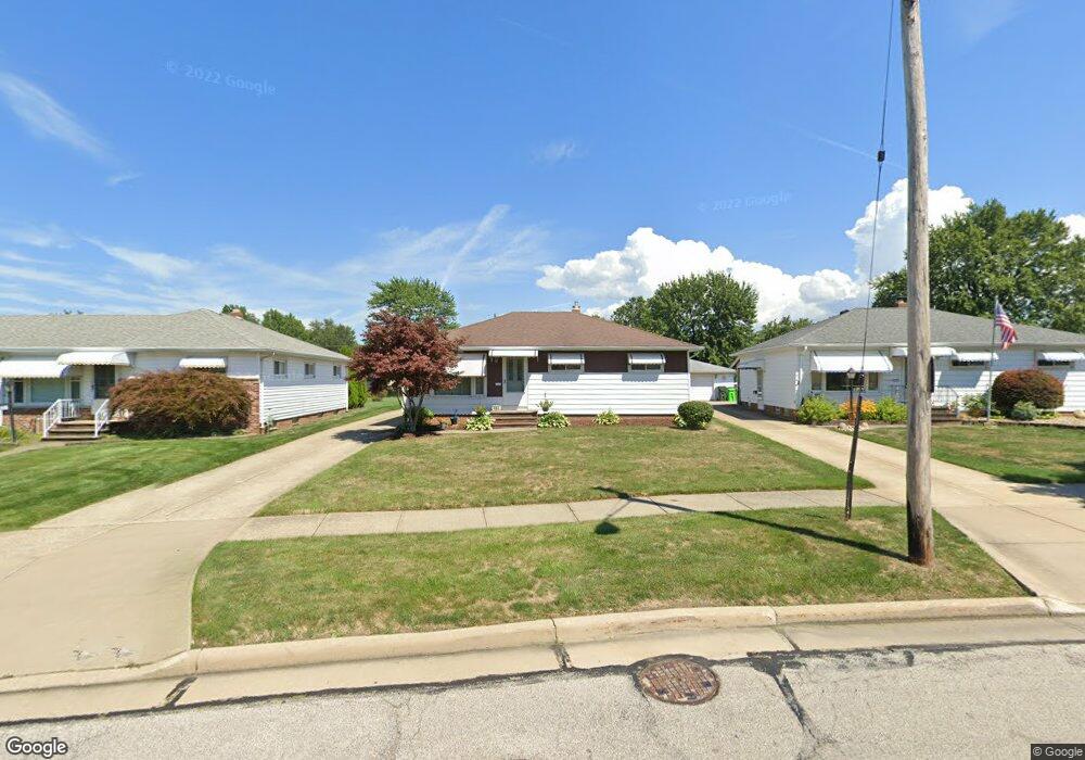 1803 Ridgewick Dr, Wickliffe, OH 44092 - photo 1