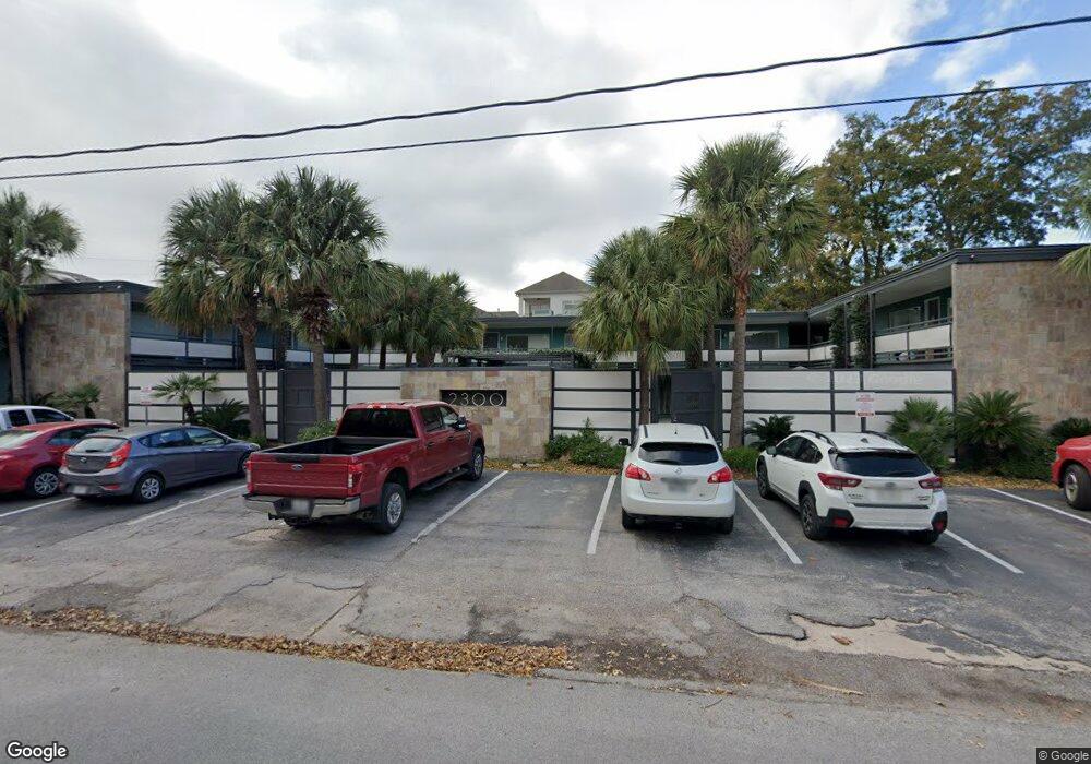 2300 Park St unit 16, Houston, TX 77019 - photo 1