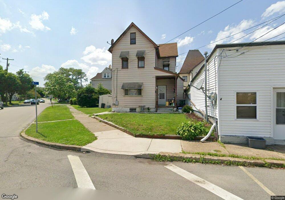 131 8th St, Vandergrift, PA 15690 - photo 1