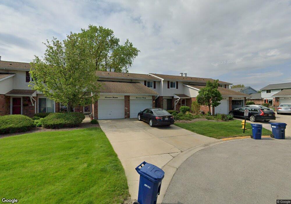1720 Trent Ct unit 1, Wheaton, IL 60189 - photo 1