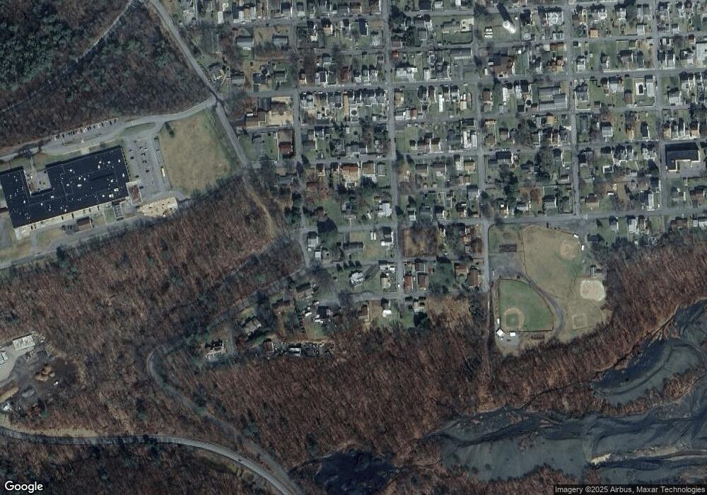 1515 W Sterling St, Coal Township, PA 17866 - photo 1