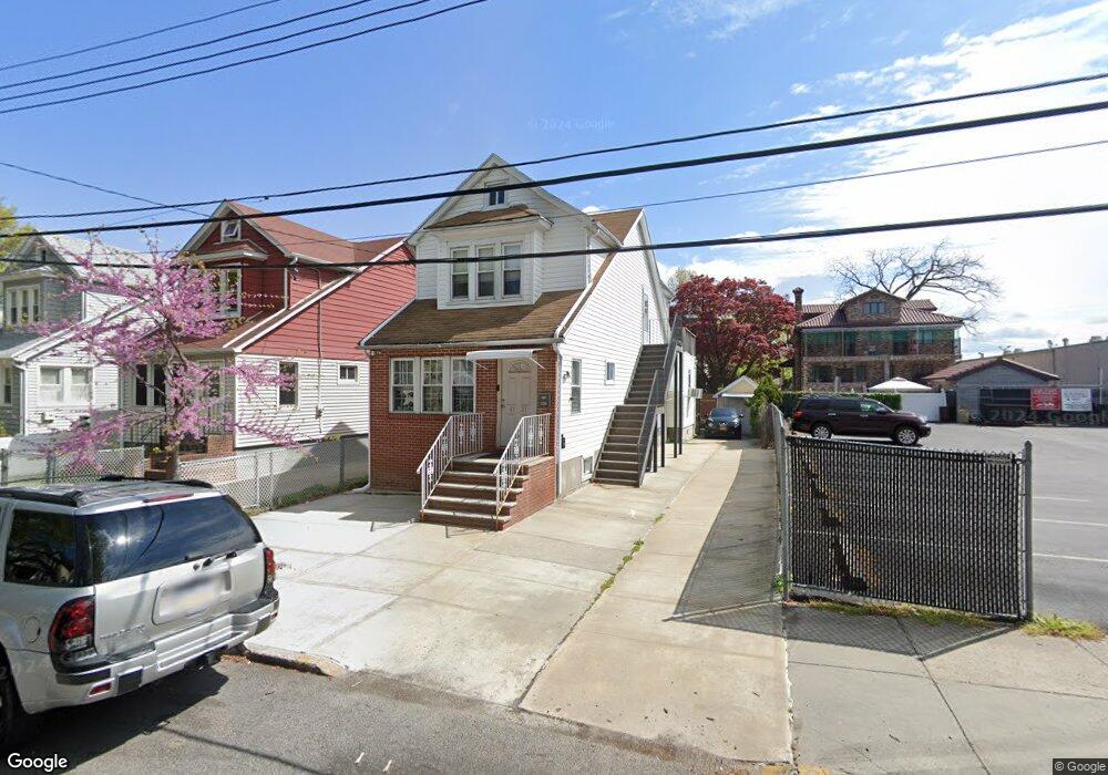 43-21 219th St unit 2, Flushing, NY 11361 - photo 1