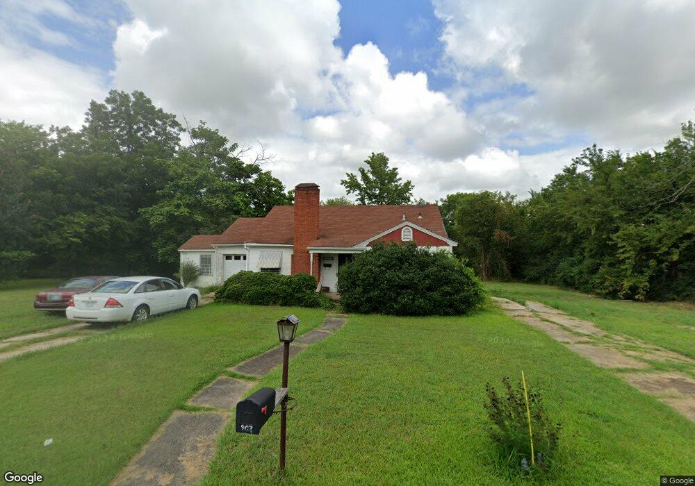 907 E Kirk St, Hugo, OK 74743 - photo 1