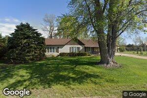 805 E 8th St, Fairfield, NE 68938