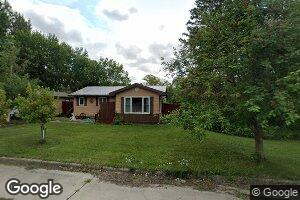 813 8th St NE, Hallock, MN 56728