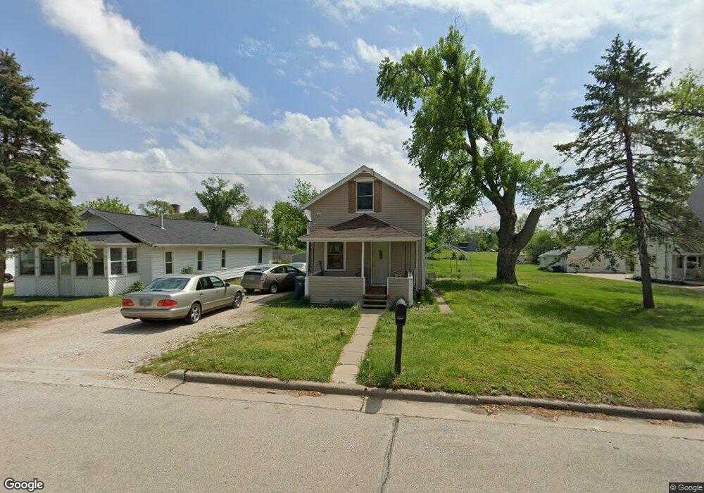2331 Fruitland Blvd SW, Cedar Rapids, IA 52404 - photo 1