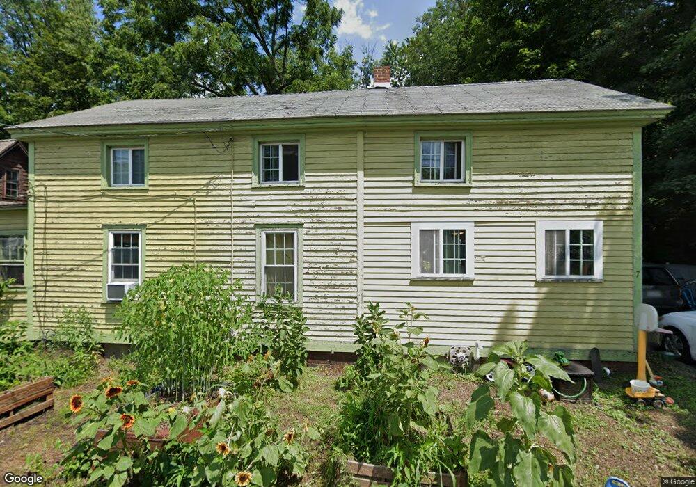 7-22 Conway Dr, Greenfield, MA 01301 - photo 1