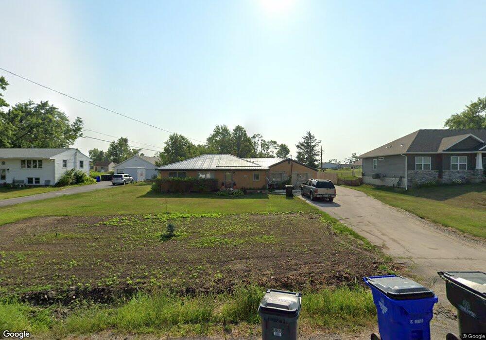 725 Westland Rd NW, Cedar Rapids, IA 52405 - photo 1