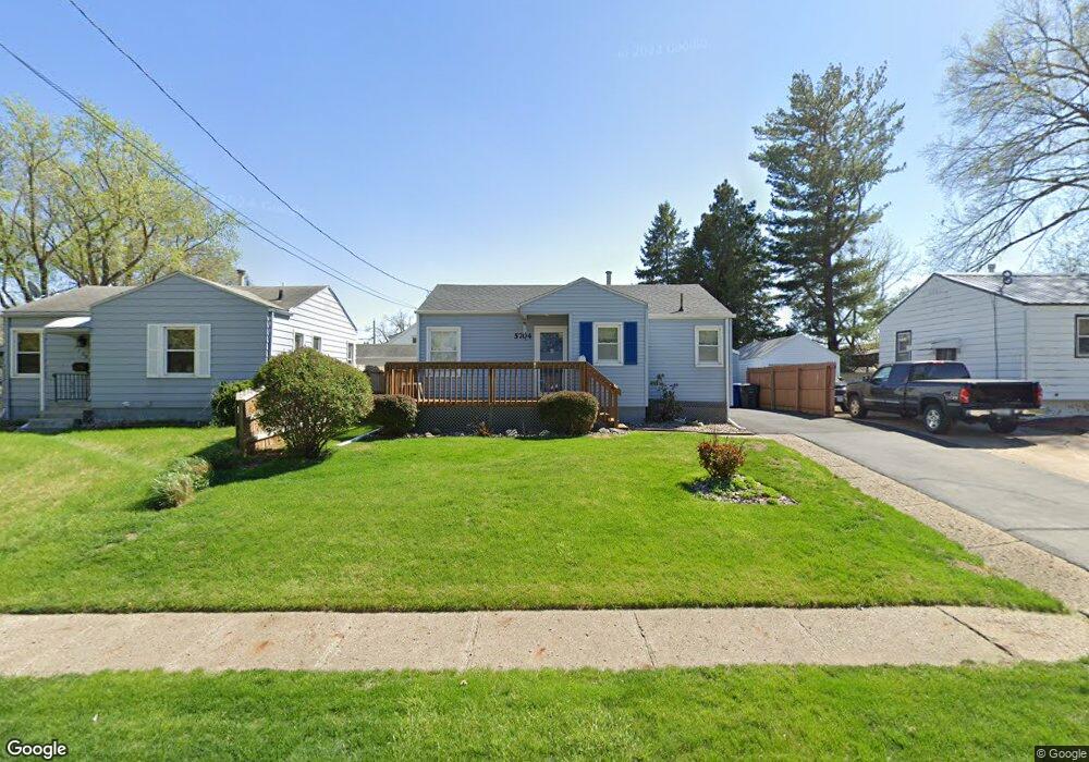 5704 Holcomb Ave, Des Moines, IA 50310 - photo 1