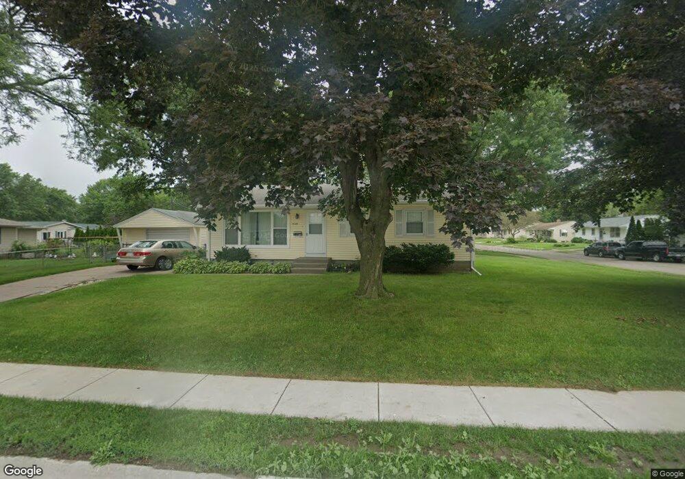 2142 W 36th St, Davenport, IA 52806 - photo 1