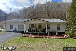 1574 Dry Creek Rd, Topmost, KY 41862