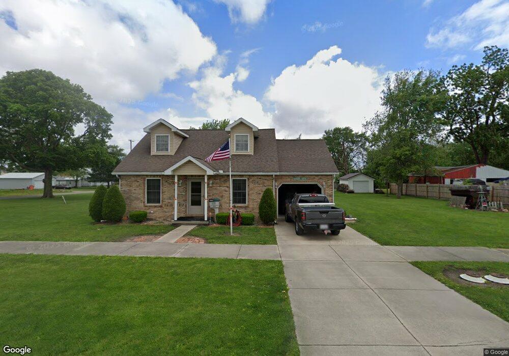 816 Shelby Ave, Mattoon, IL 61938 - photo 1