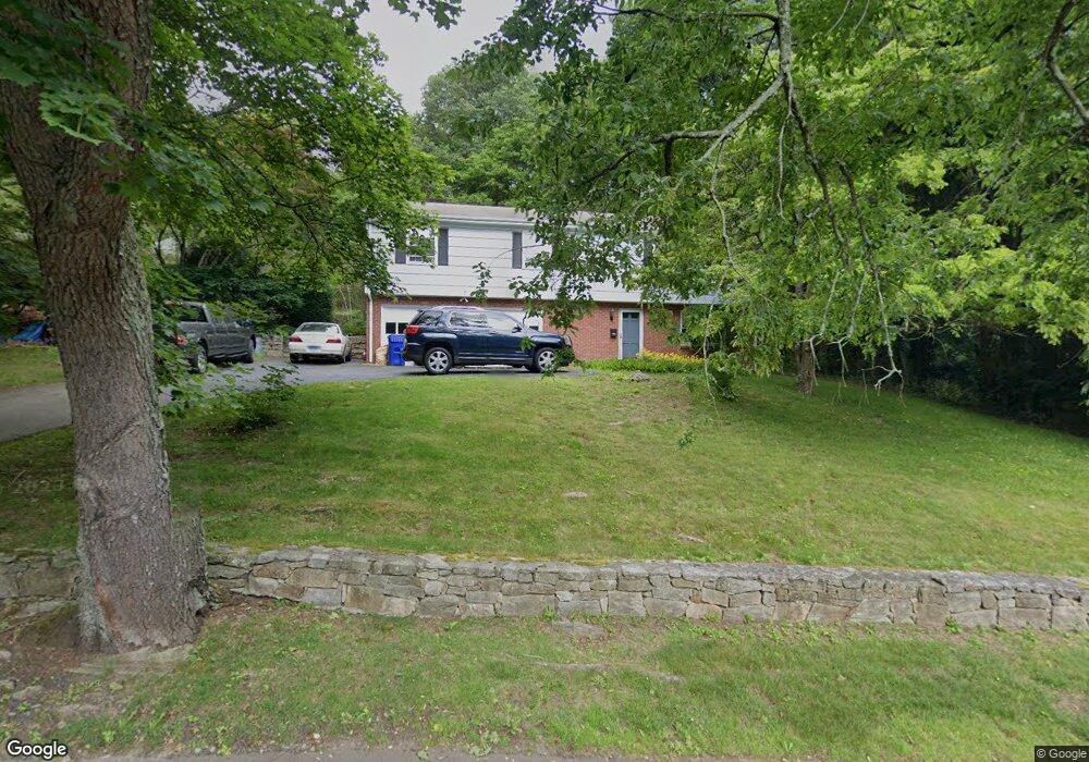 7 Old Lantern Rd, Norwalk, CT 06851 - photo 1