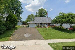 31 Cactus Rd, Levittown, PA 19057