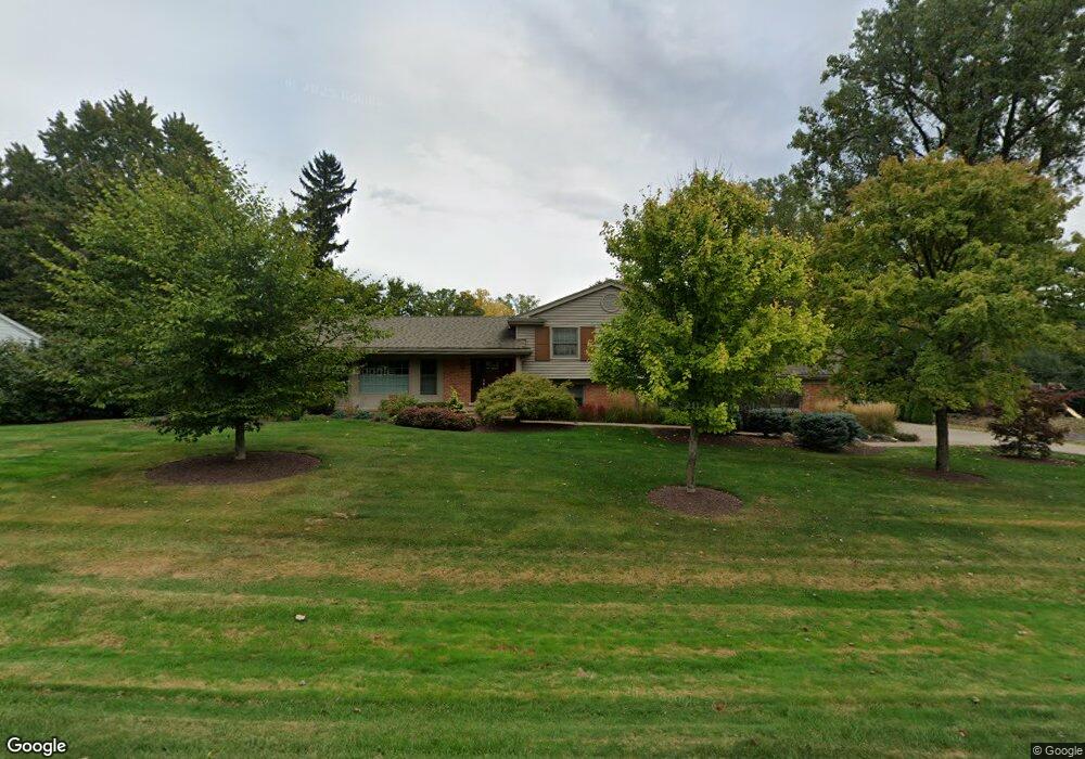 5093 Midmoor Rd, Bloomfield Hills, MI 48302 - photo 1