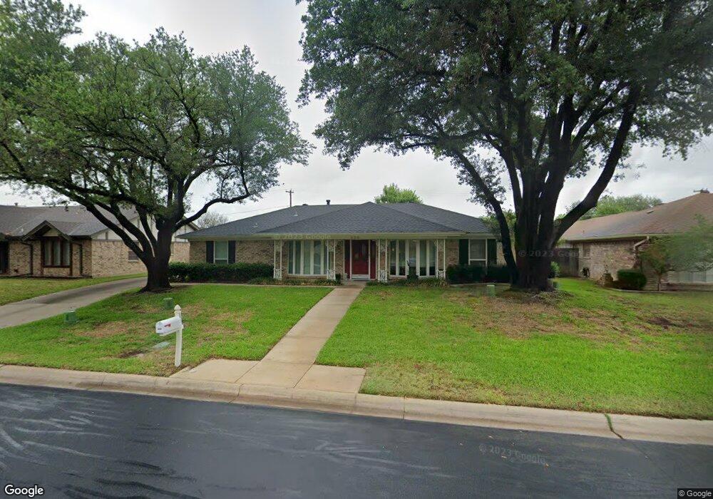 220 W Louella Dr, Hurst, TX 76054 - photo 1