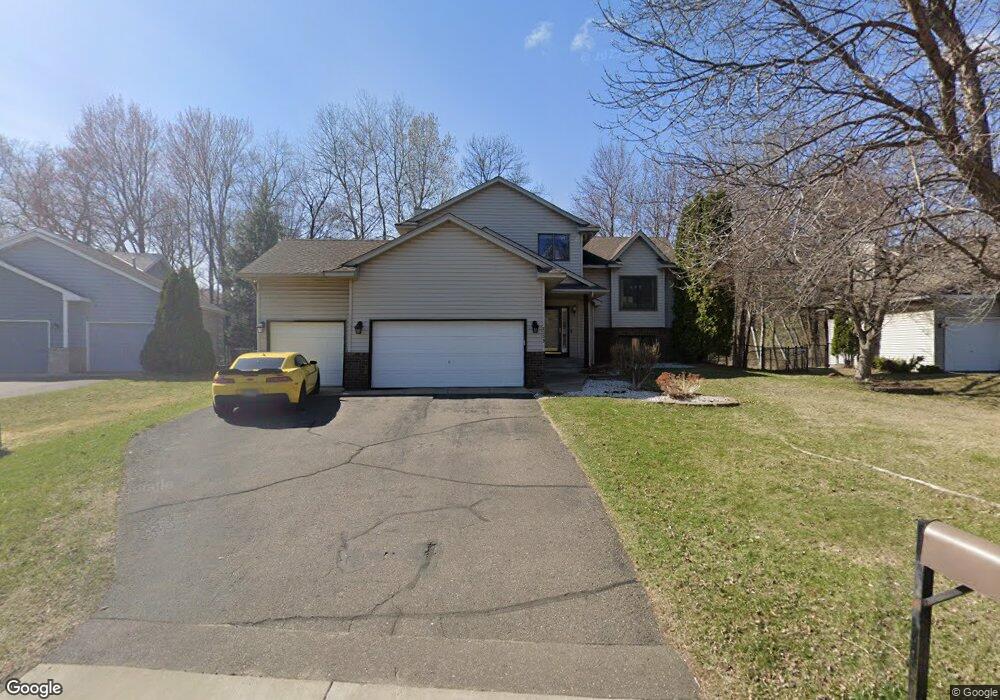 7123 Yorktown Ln N, Maple Grove, MN 55369 - photo 1