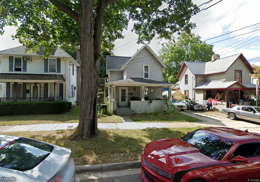 905 N Sycamore St, Lansing, MI 48906 - photo 1
