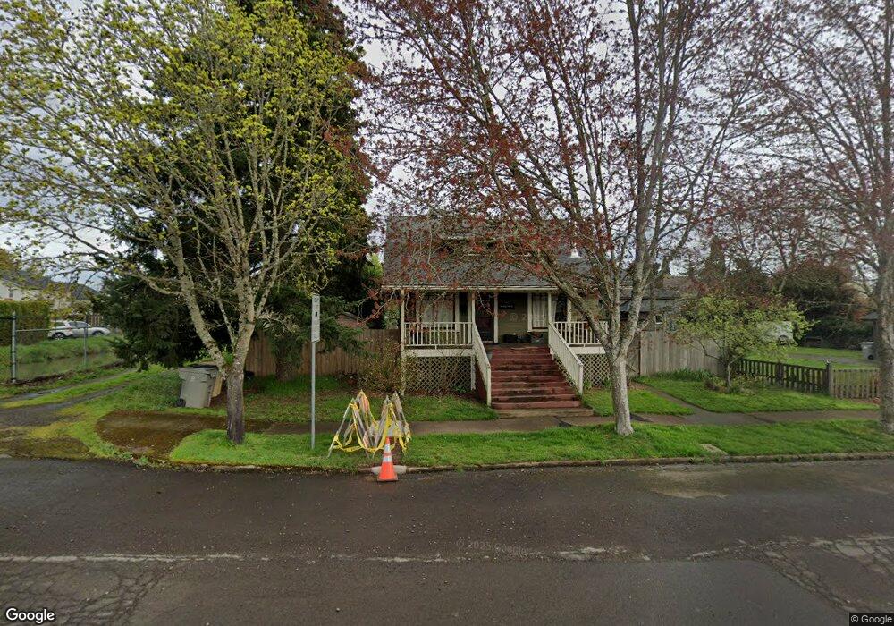 637 10th Ave SW, Albany, OR 97321 - photo 1