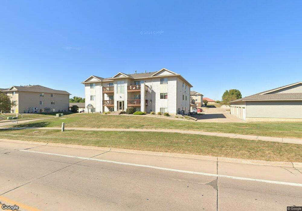 3060 Wilson Ave SW unit B11, Cedar Rapids, IA 52404 - photo 1