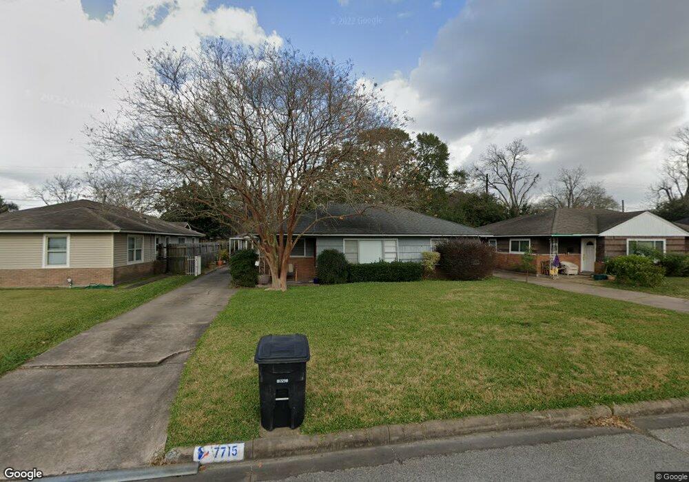 7715 Oak Vista St, Houston, TX 77087 - photo 1