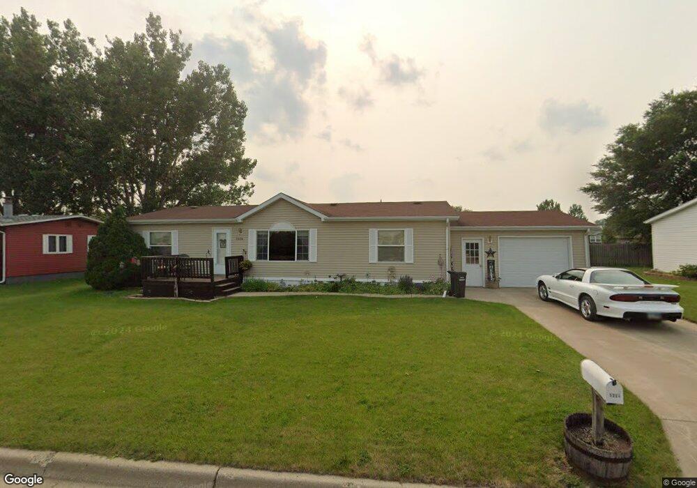 1204 15th Ave SW, Jamestown, ND 58401 - photo 1