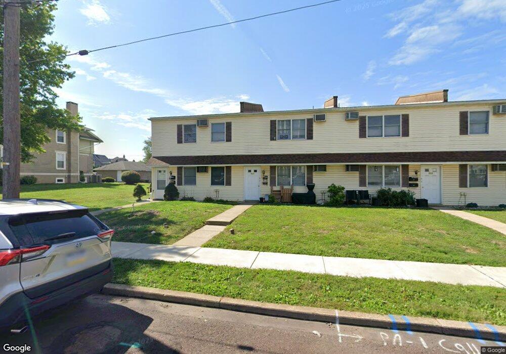 520 W 3rd St, Lansdale, PA 19446 - photo 1