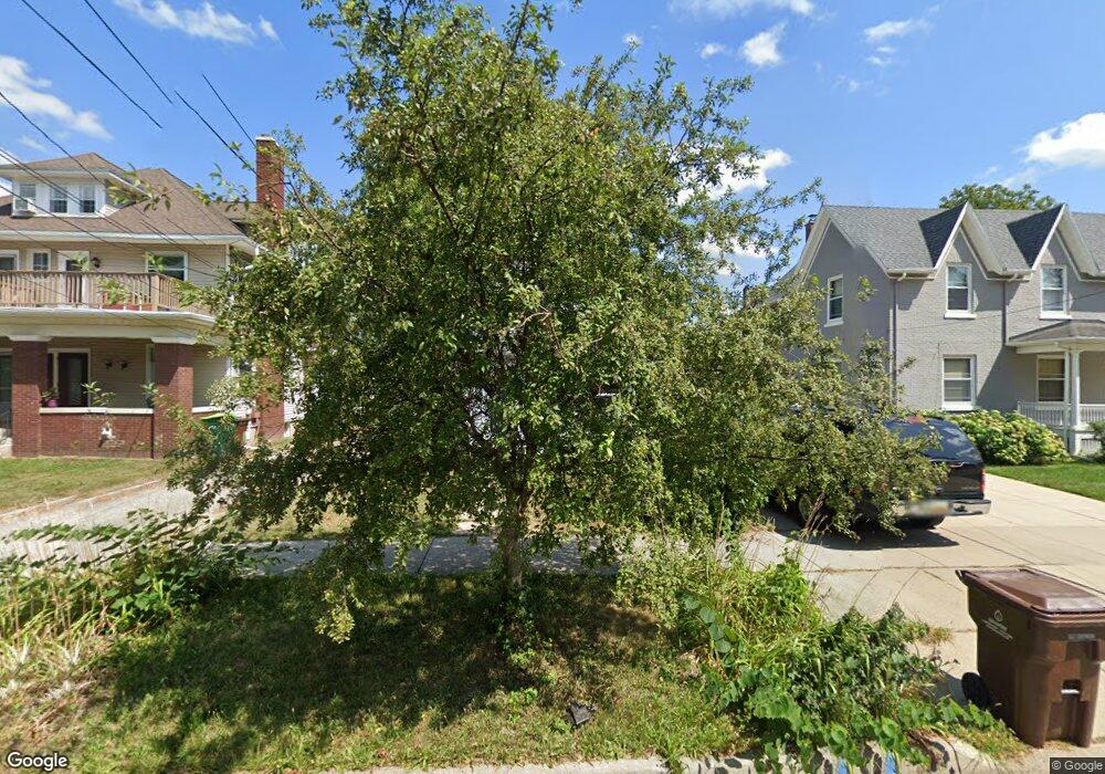 308 N Sycamore St, Lansing, MI 48933 - photo 1