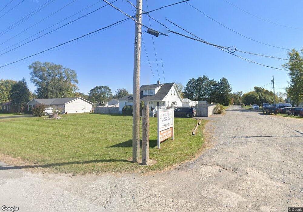 23 Commonwealth Ave, Bunker Hill, WV 25413 - photo 1