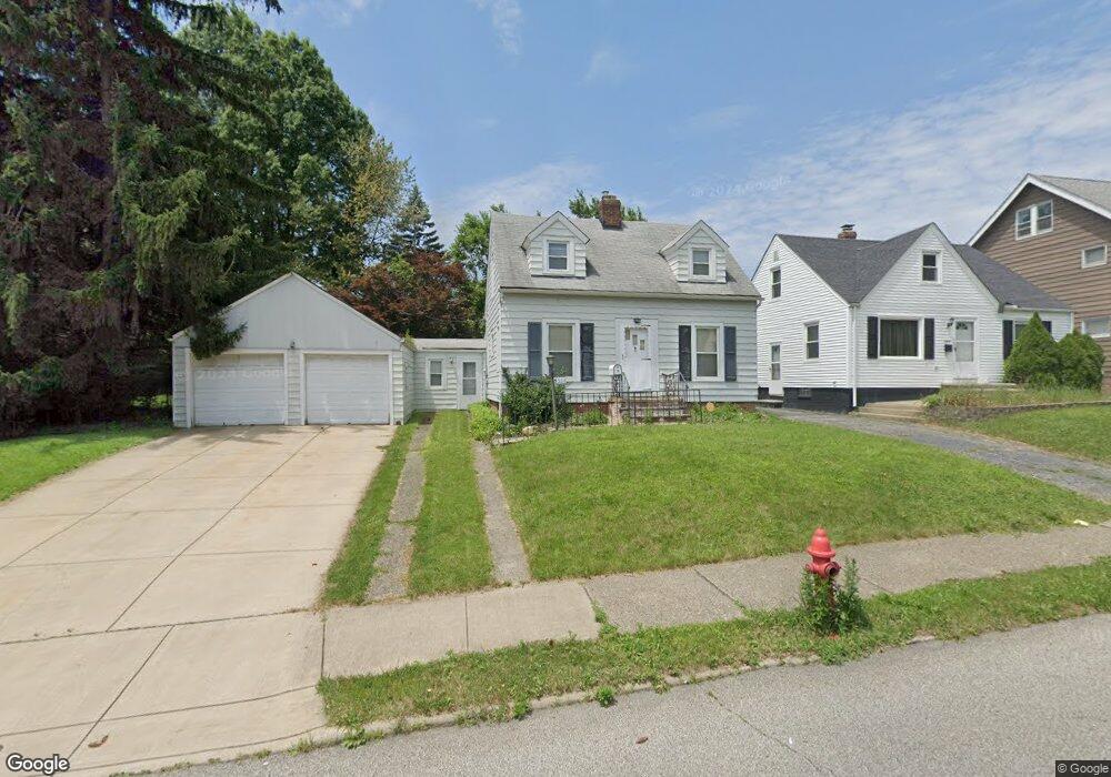 5258 Joseph St, Maple Heights, OH 44137 - photo 1