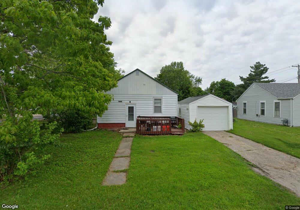 2900 Moultrie Ave, Mattoon, IL 61938 - photo 1