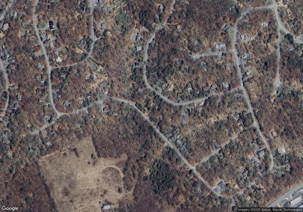 136 Underwood Ln, Lake Ariel, PA 18436 - photo 1