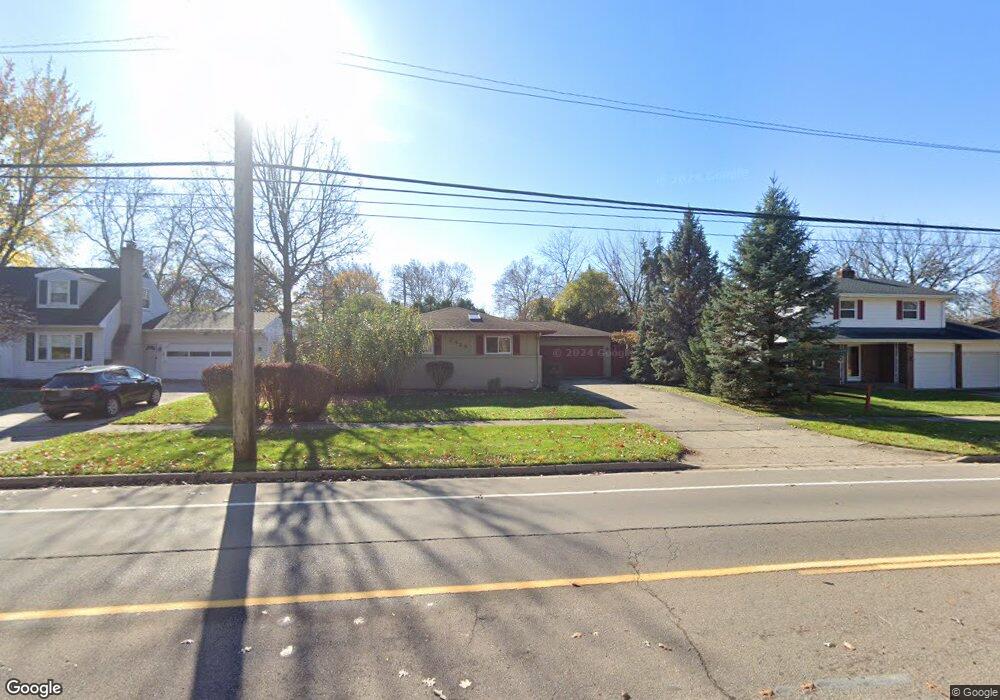 2425 W Mount Hope Ave, Lansing, MI 48911 - photo 1