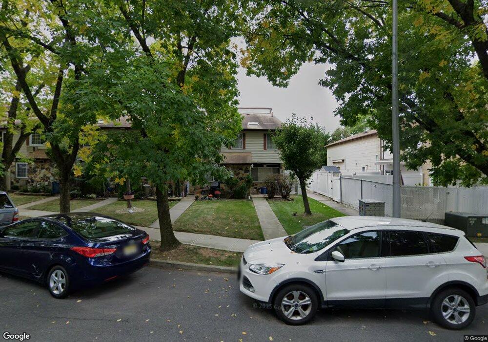 8A Fuller Ct, Staten Island, NY 10306 - photo 1