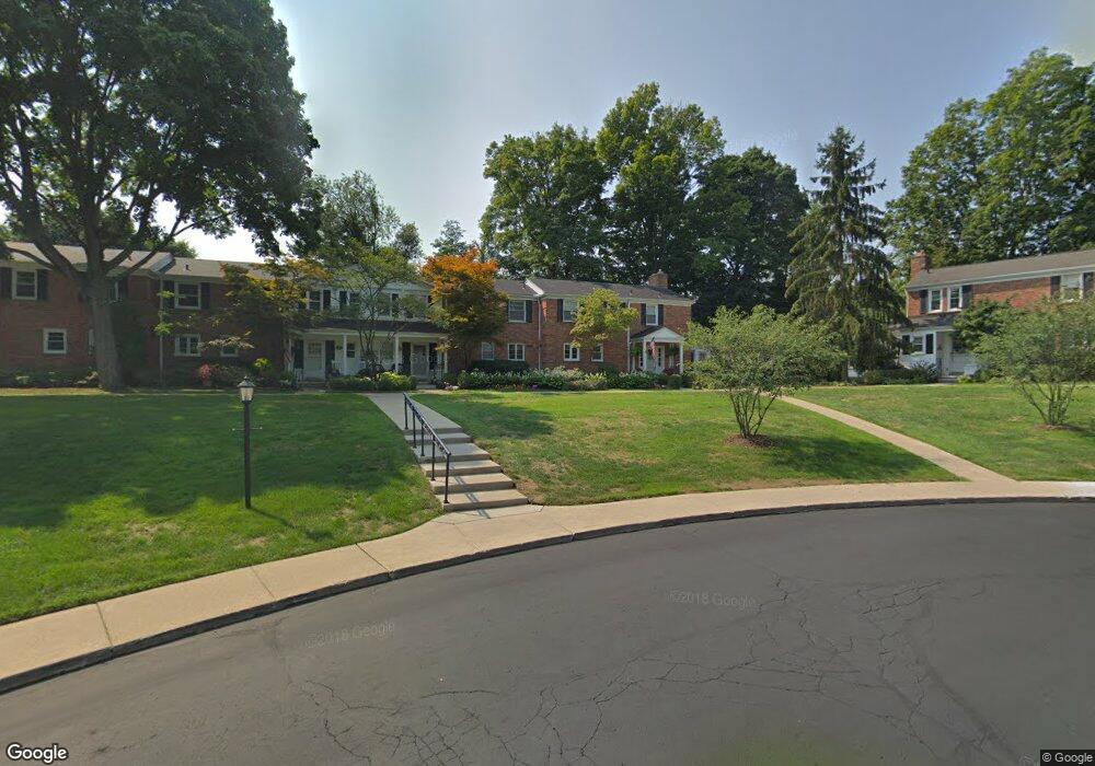 10 Barbour Ln, Bloomfield Hills, MI 48304 - photo 1