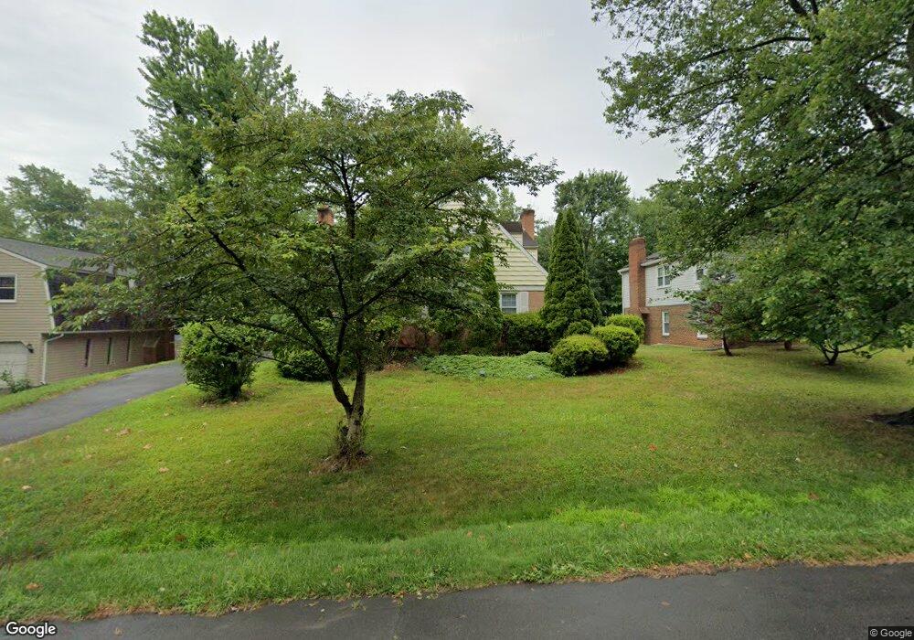 8908 Tuckerman Ln, Potomac, MD 20854 - photo 1