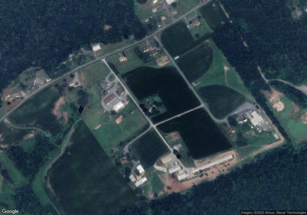 1015 Spruce Ln, Tamaqua, PA 18252 - photo 1