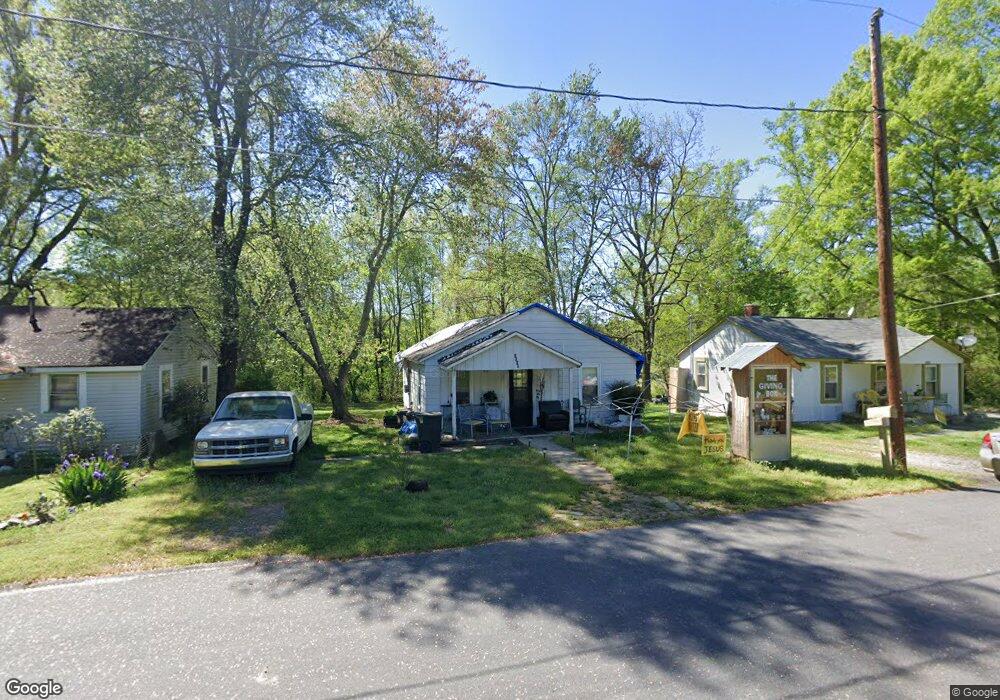 1502 11th St, Statesville, NC 28677 - photo 1