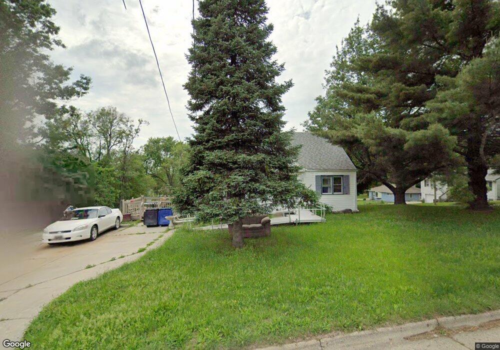 2681 Grandview Ave, Des Moines, IA 50317 - photo 1