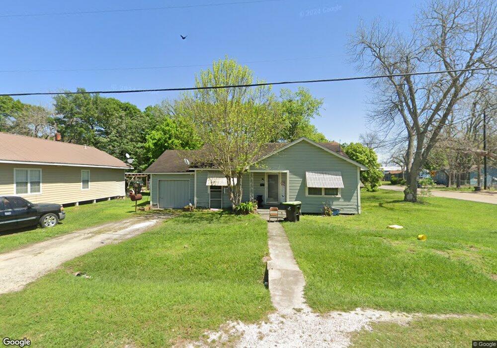 1121 Avenue I, Bay City, TX 77414 - photo 1