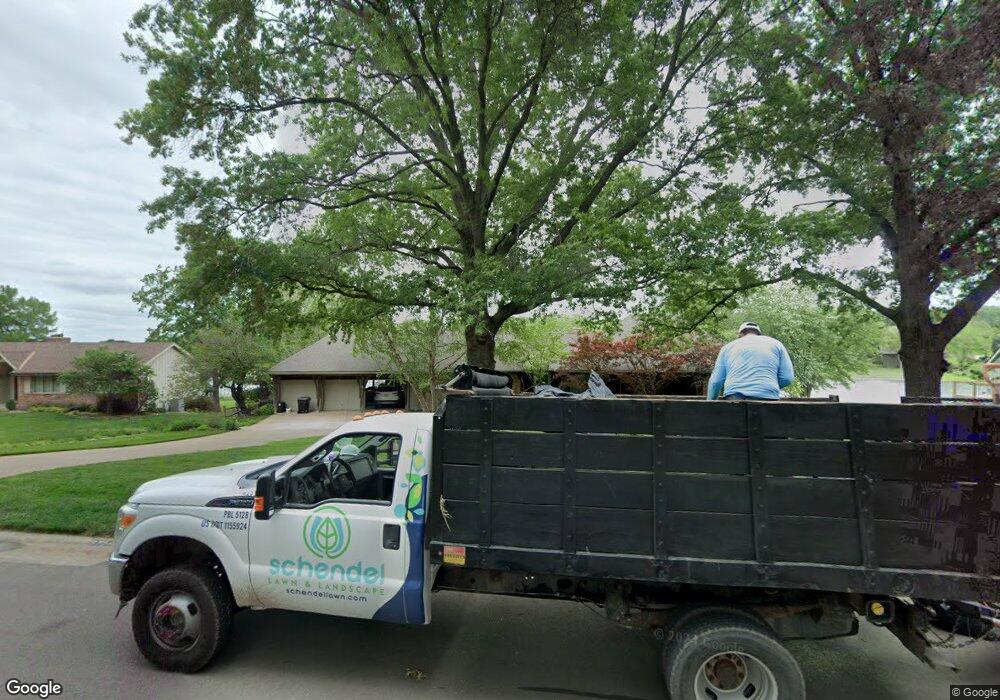 6724 SW Aylesbury Rd, Topeka, KS 66610 - photo 1