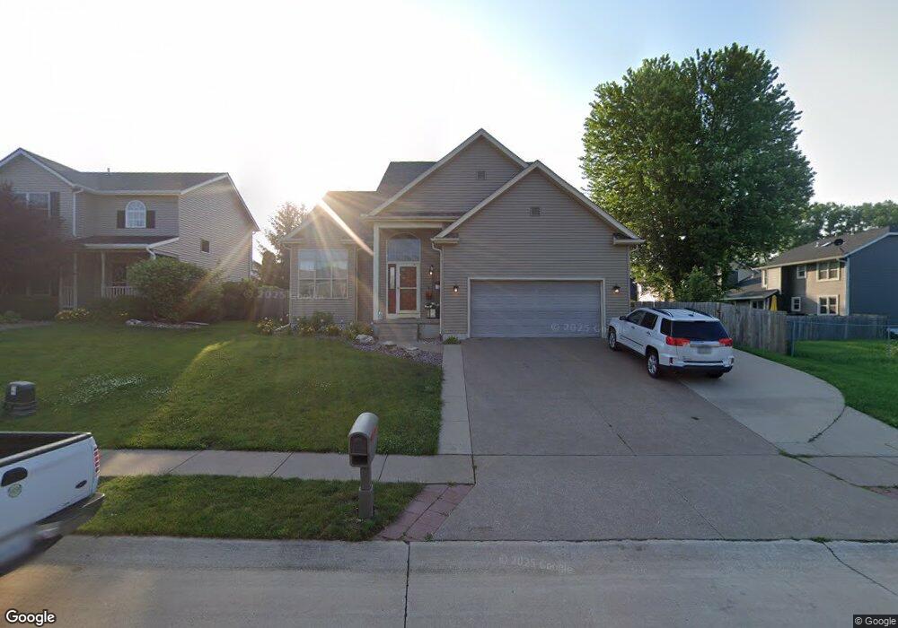 5025 N Sturdevant St, Davenport, IA 52806 - photo 1